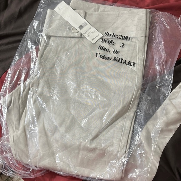 capris - Picture 2 of 2